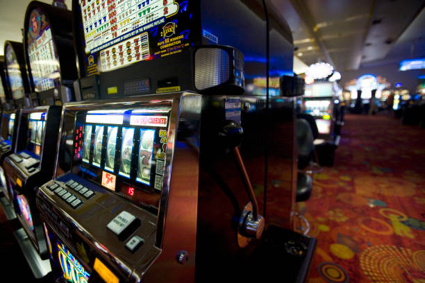 kudamas88 Hongkong Pools Dragon Tiger and Sic Bo tables with live dealers